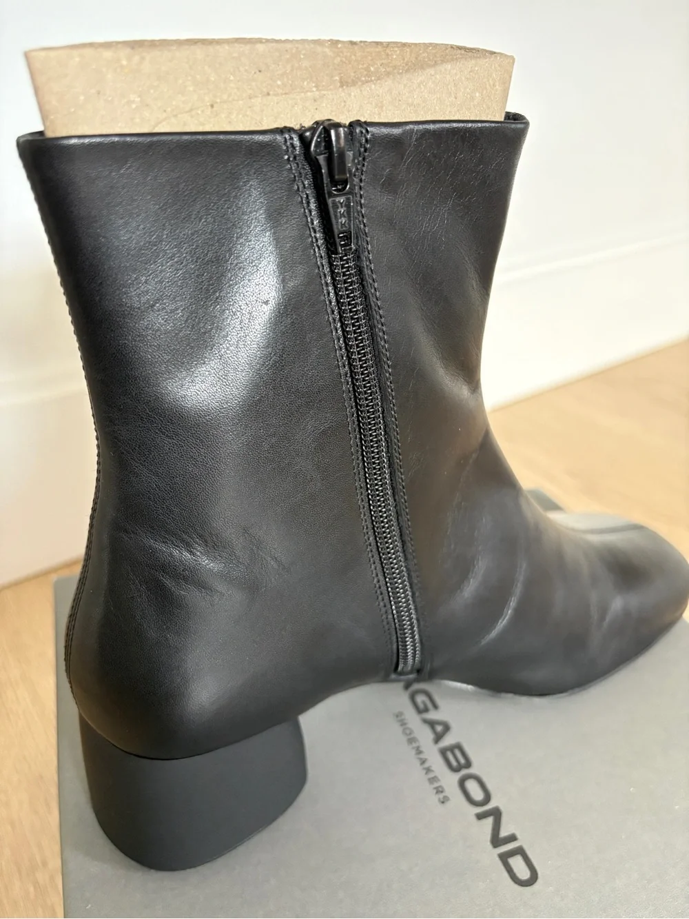 NWT Vagabond Black Leather Square-Toe Ankle Boots